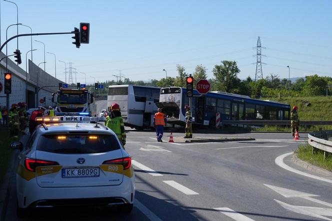 Kraksa autobusów w Nowej Hucie. Nie żyje 61-letni kierowca MPK