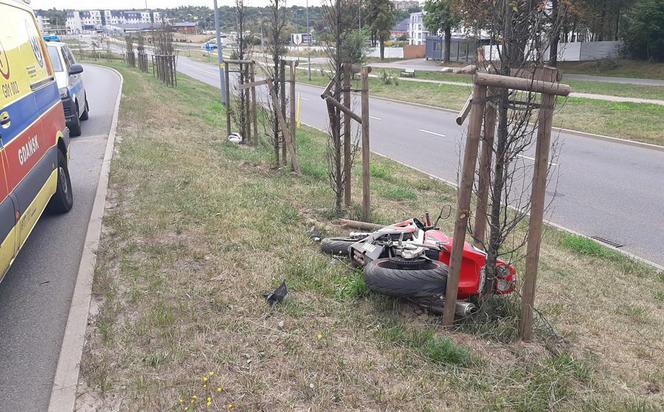 Pijany motocyklista bez uprawnień spowodował kolizję. Ile mu za to grozi?