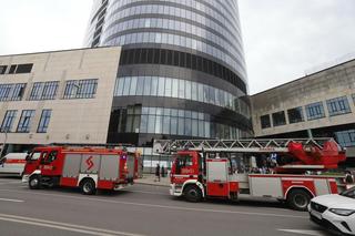 Pilna akcja służb w Sky Tower we Wrocławiu! Ewakuowano 1000 osób