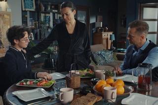 M jak miłość odc. 1737. Magda (Anna Mucha), Andrzej Budzyński (Krystian Wieczorek), Maciek (Franciszek Przanowski)