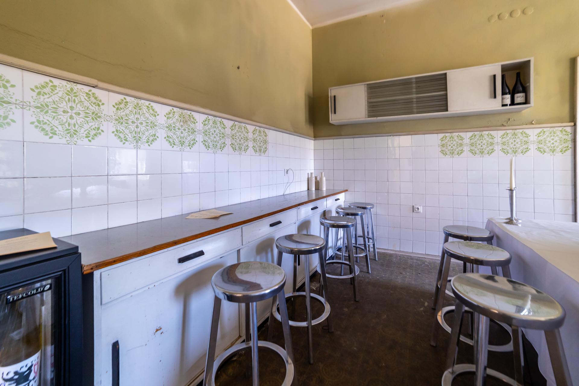 NADA Villa czyli Willa Gawrońskich w Warszawie - zdjęcia wnętrz zabytkowego pałacu i byłej ambasady