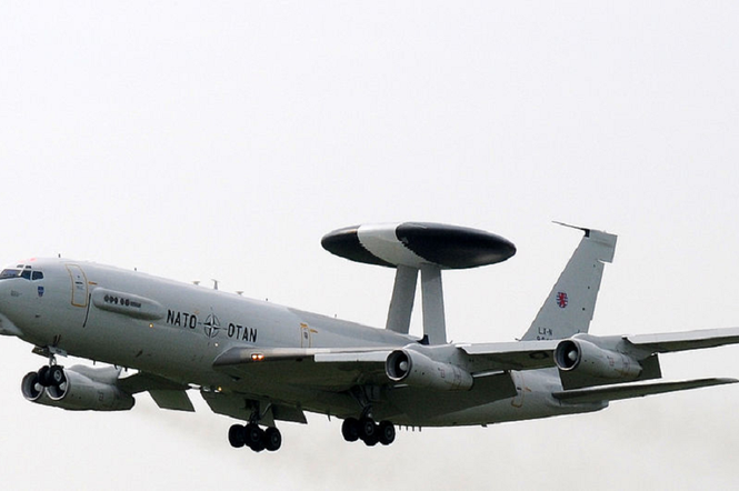 AWACS to powietrzny system wczesnego ostrzegania i wykrywania zagrożeń