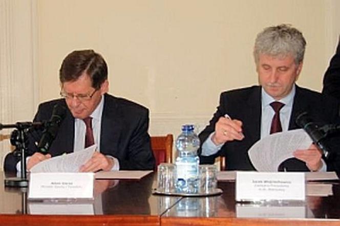 20 maja br. podpisana została umowa pomiędzy Ministerstwem Sportu i Turystyki a Urzędem Miasta stołecznego Warszawy dotycząca przebudowy ul. Wybrzeże Szczecińskie
