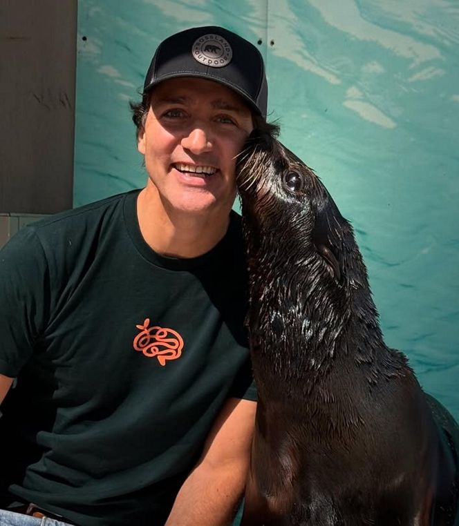 Miłość byłego premiera i piosenkarki kwitnie! Ujawniono sekrety związku