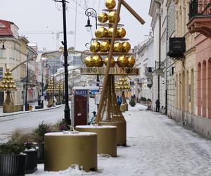 Puste ulice w Warszawie - zdjęcia. Stolica opustoszała na ferie zimowe