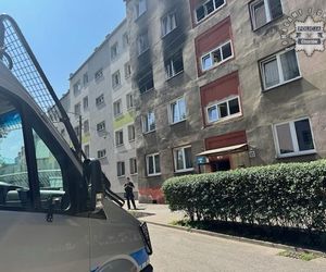 Śmiertelna ofiara pożaru w bloku w Chorzowie. Kilka osób w szpitalu 