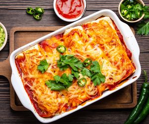 3 przepisy na zapiekanki z kurczakiem. Z ryżem, makaronem lub ziemniakami 