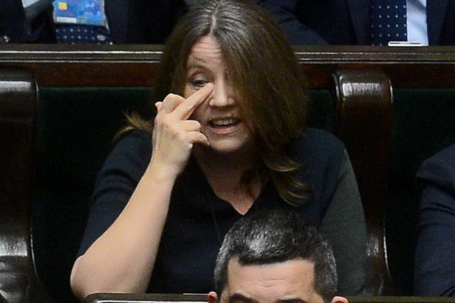 Joanna Lichocka. Przez wulgarny gest straciła pracę u Dudy