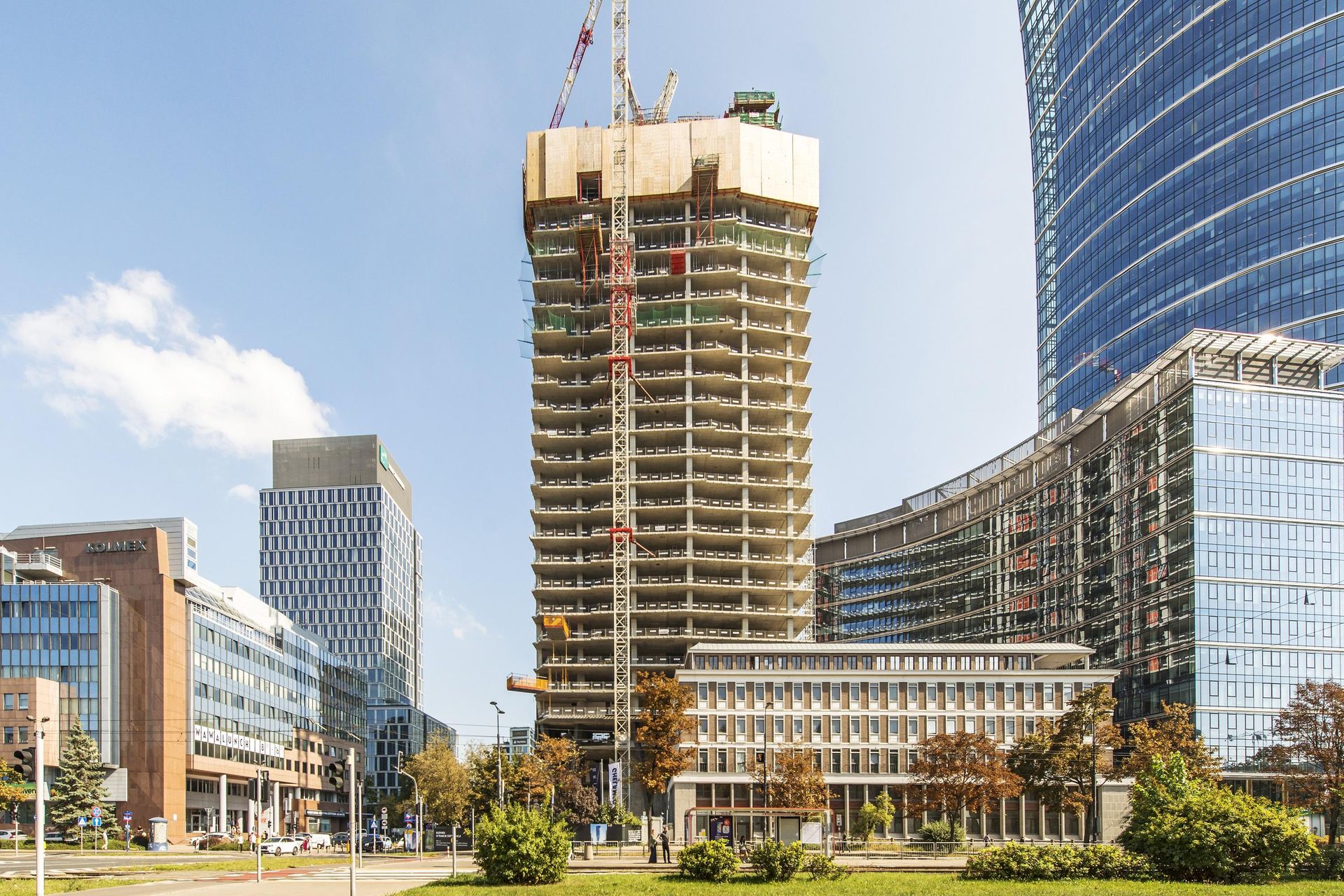 Budowa wieżowca The Bridge w Warszawie