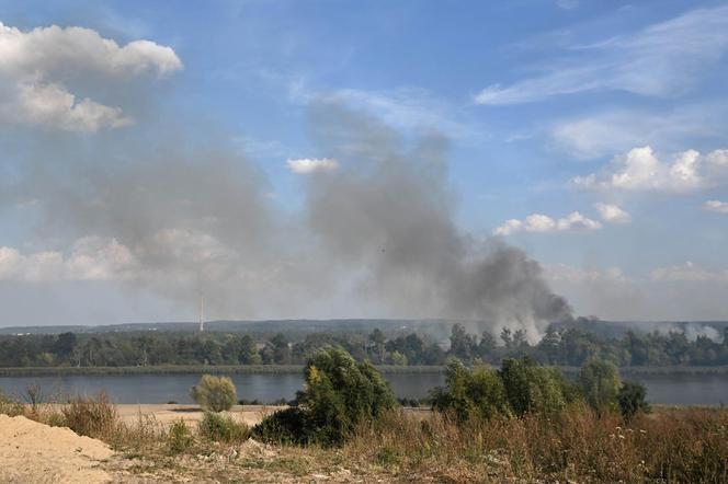 Słup dymu pod Szczecinem. W akcji samoloty gaśnicze