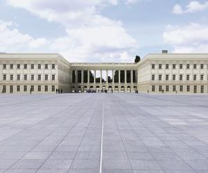 Plac Piłsudskiego: miejsce niezgody