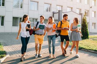 Trwa rekrutacja na studia. Jaki kierunek wybrać? Podpowiadamy wspólnie z GWSH w Katowicach