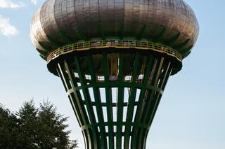 Bania w Tarnowie - zdjęcia potężnego grzyba służącego za wieżę ciśnień