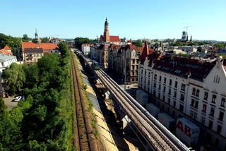 Kraków: Pierwsza lokomotywa przejechała po nowych estakadach kolejowych na Grzegórzkach