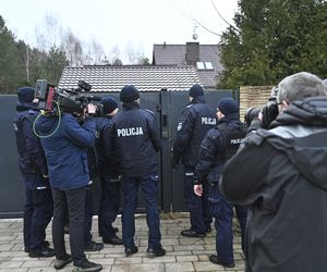 Policjanci pojawili o świcie przed domem Zbiginewa Ziobro w Jeruzalu (woj. łódzkie). Mieli doprowadzić go na przesłuchanie przed sejmową komisję śledczą ds. Pegasusa. Polityka nie było na miejscu