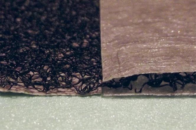 Folie pod pokryciami blaszanymi. Jak układać folie i membrany pod blachą dachową?