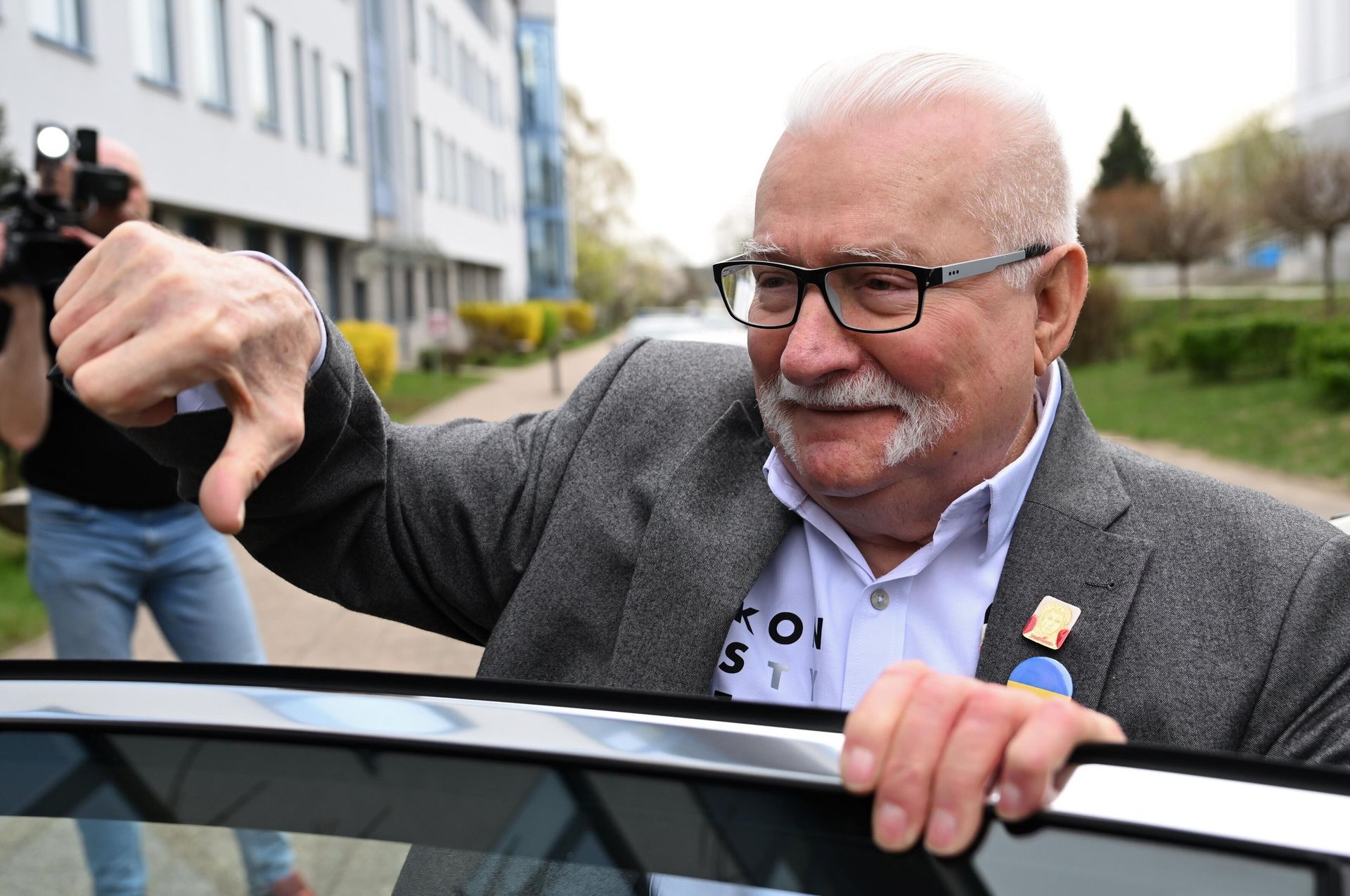 Alarm Lecha Wałęsy z samego rana! "Wybory zostały sfałszowane". Chce wsadzać do ares…
