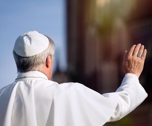 Zapalenie płuc, niewydolność serca, choroby nerek. Na co umierali papieże? 