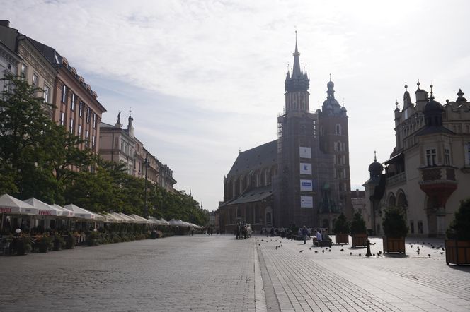 Konwój z obrazem przejeżdżał przez Rynek Główny