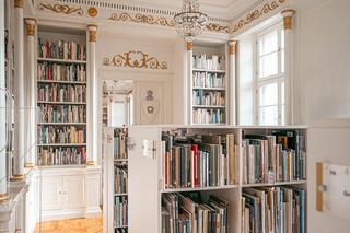 Poznaniacy coraz chętniej czytają książki. Co się czyta w Poznaniu?