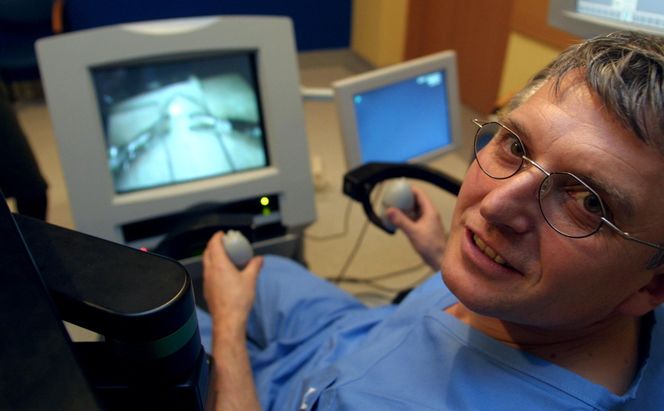 To była przełomowa operacja profesora Religi. Pacjent z nowy sercem żył jeszcze 30 lat