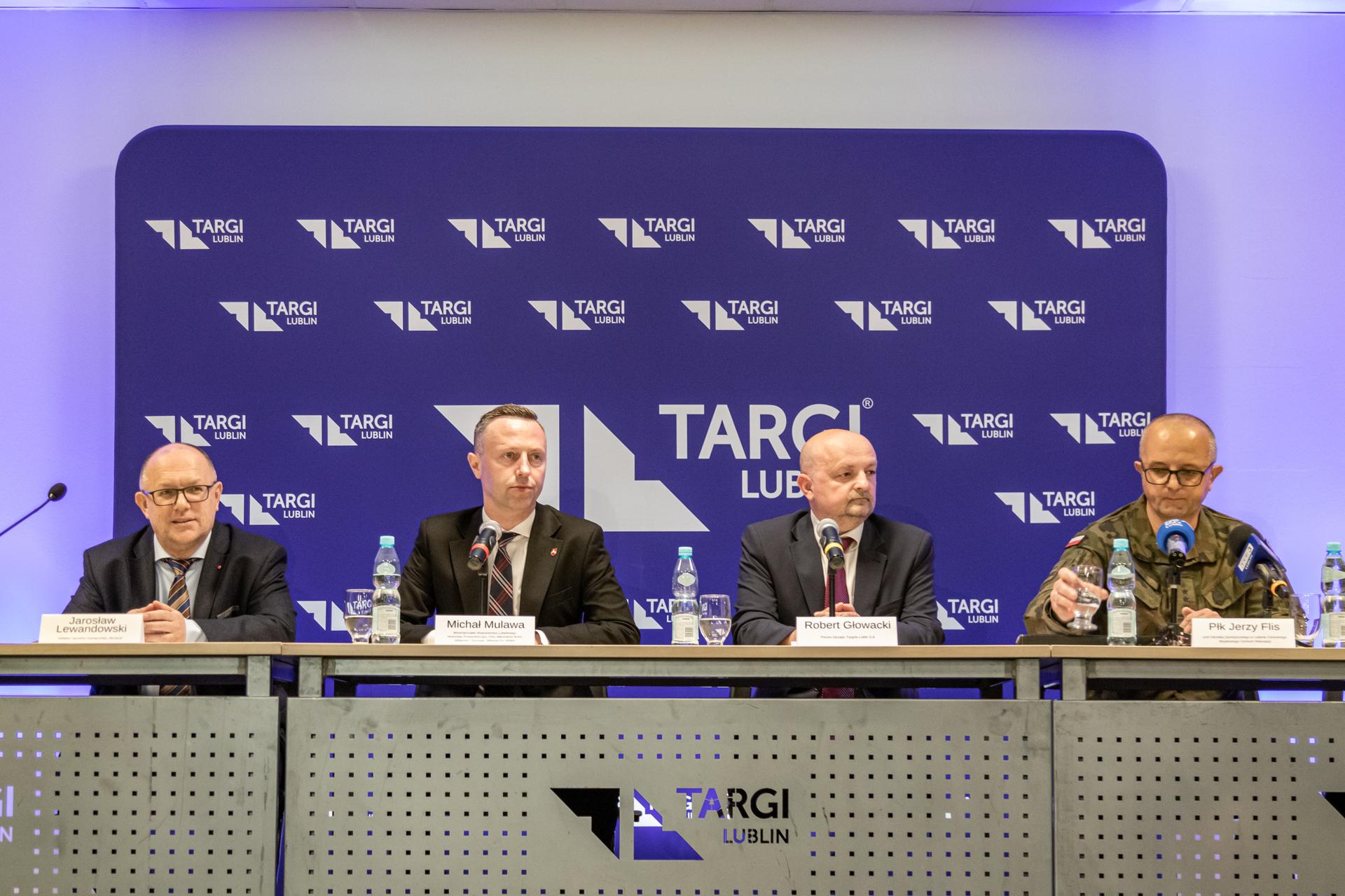 Konferencja przed Zlotem Miłośników Broni, Militariów i Survivalu "Militaria Pro Arma"