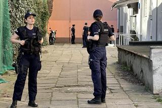 Tragedia na Woli. 15-miesięczne dziecko wypadło z okna. Zmarło mimo reanimacji