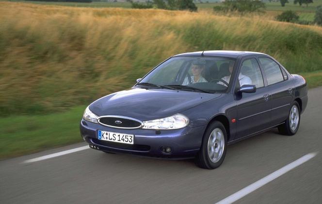 Ford Mondeo Sedan