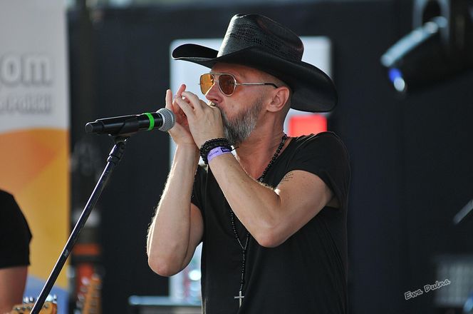 Piknik Country i Folk 2025. Tysiące fanów muzyki przyjechały do Mrągowa na kultowy festiwal