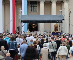 75 lat temu obraz Matki Boskiej w Lublinie zapłakał. Wierni uczcili rocznicę „Cudu lubelskiego” procesją różańcową