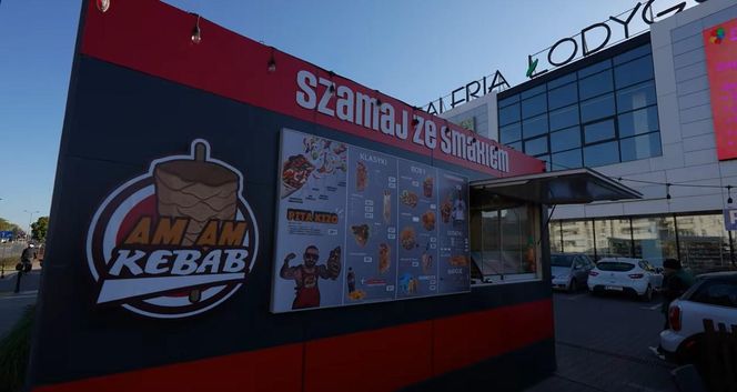 Książulo testuje kebab "Kizo"