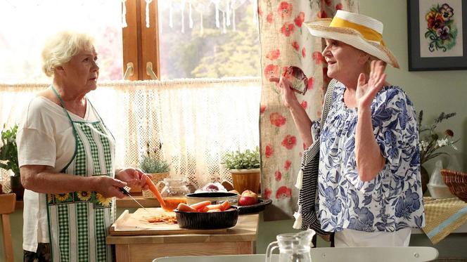 M jak miłość, odc. 1474. Kisielowa (Małgorzata Różniatowska), Barbara (Teresa Lipowska)