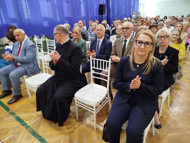 Uroczystość jubileuszowa w siedleckiej "Dziesiątce" była okazją do wspomnień