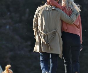 Andrzej Chyra smyra i całuje