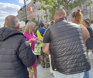 Wielki protest pod urzędem miasta w Łodzi. Broń lasów Lublinka