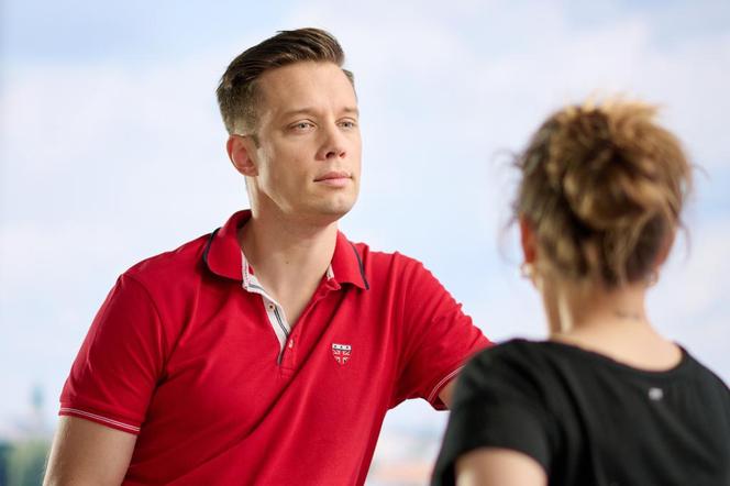 Na Wspólnej odc. 3719: Kasia (Julia Chatys), Darek Żbik (Michał Mikołajczak)