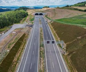 Odcinek Bolków – Kamienna Góra liczy w sumie nieco ponad 16 kilometrów długości. W dłuższym tunelu będzie odcinkowy pomiar prędkości