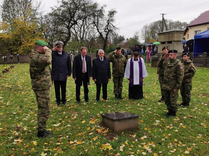 W tej małopolskiej wsi spoczywa ponad stu Chorwatów. Żołnierze upamiętniają ich co roku