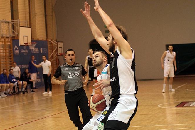Łódź zatonęła. Koszykarze Rycerzy Rydzyna już w ćwierćfinale play-off II ligi        