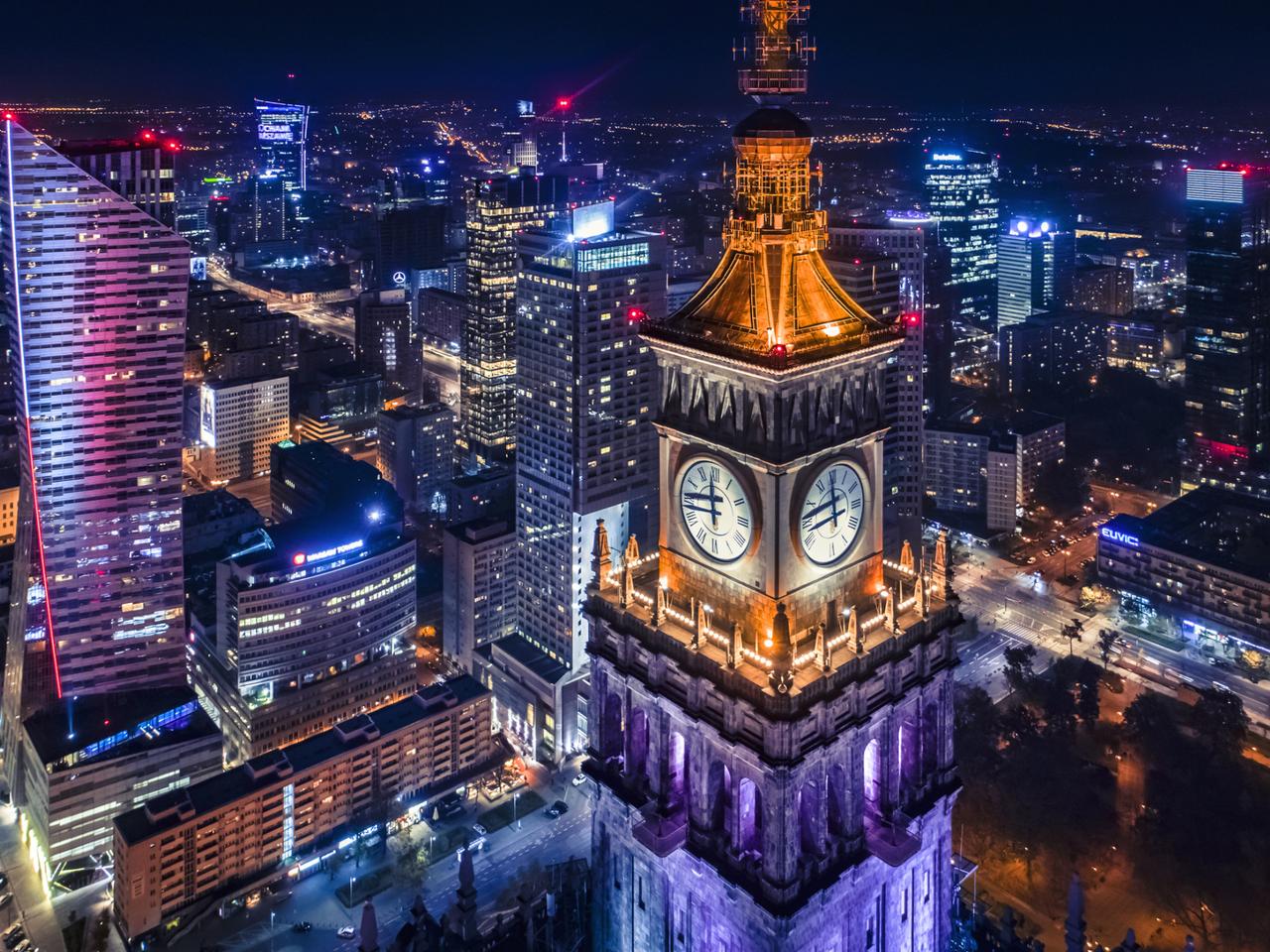 Czy zgaśnie Pałac Kultury? Warszawa będzie oszczędzać energię
