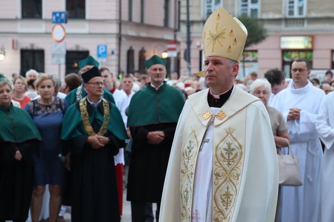 76. rocznica Cudu Lubelskiego. Procesja różańcowa w centrum Lublina
