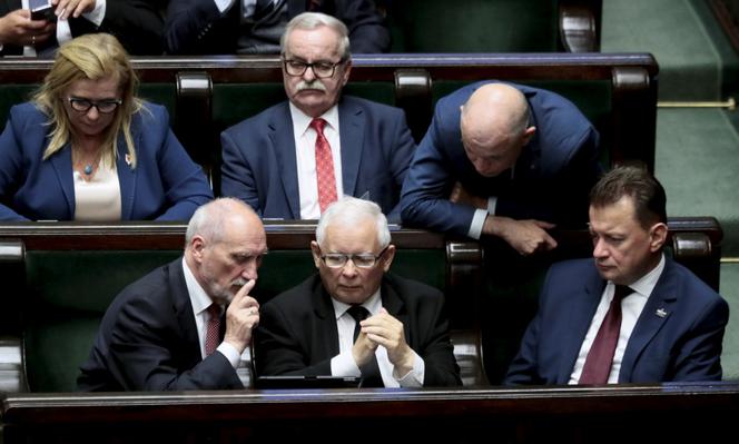 PiS Jarosława Kaczyńskiego ma wiekszośc w Sejmie