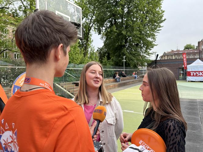 Juwenalia UEK 2024. Strefa Radia ESKA. Tłumy studentów na Koncercie Głównym