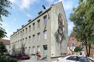 Remont ponad 100-letniej kamienicy z muralem Pawła Adamowicza