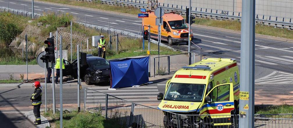 Śmiertelny wypadek z udziałem karetki! Kierowca nie miał szans