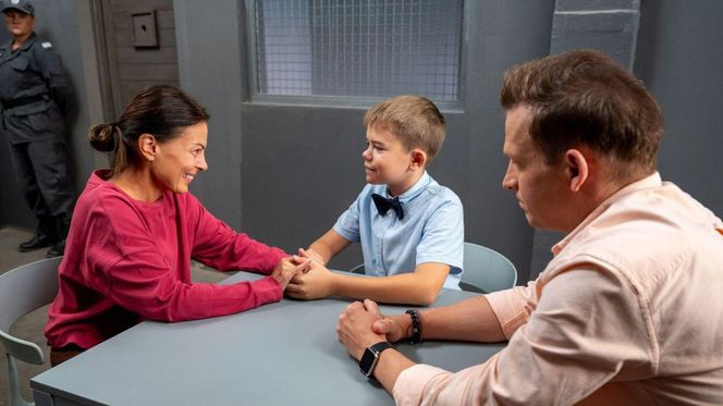 Barwy szczęścia odc. 3113. Kasia (Katarzyna Glinka), Ksawery (Bartosz Gruchot), Łukasz (Michał Rolnicki)