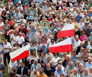 Politycy PiS zjechali  na pielgrzymkę ojca Rydzyka 