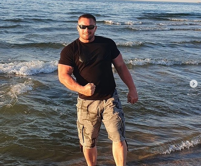 Krzysztof Radzikowski zrobił sobie tatuaż