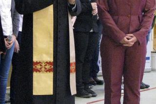 Ksiądz ukradł dzieciom aparat