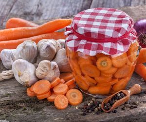 Marchewka pasteryzowana [przepis]: jak przyrządzić, ile cukru dodać?